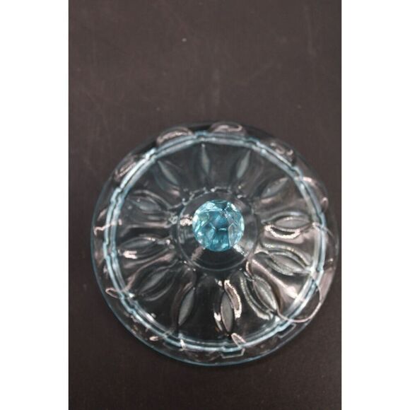 Vintage Anchor Hocking "Fairfield" Pattern Light Blue Lidded Candy Dish - Picture 7 of 9